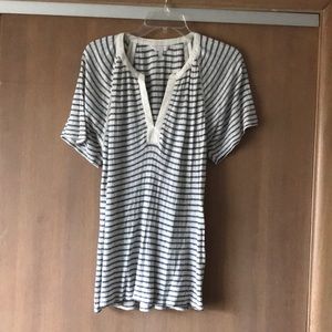 Navy/cream flowy comfy Lucky Brand top